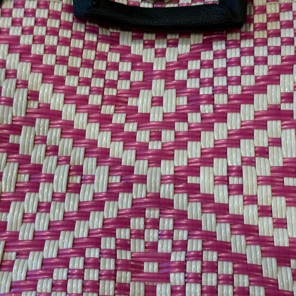 Artesanal Pink and White Woven Tote Bag - Picture 8 of 11